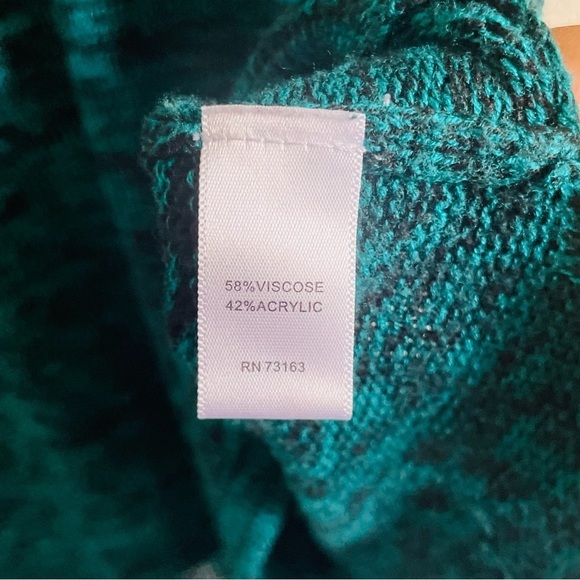 Woman’s highlow vneck sweater top size M green black ribbed sleeves soft stretch - Picture 3 of 8